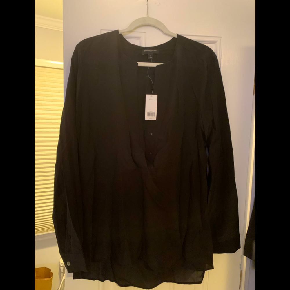 Banana Republic black silk blouse. Tags on.